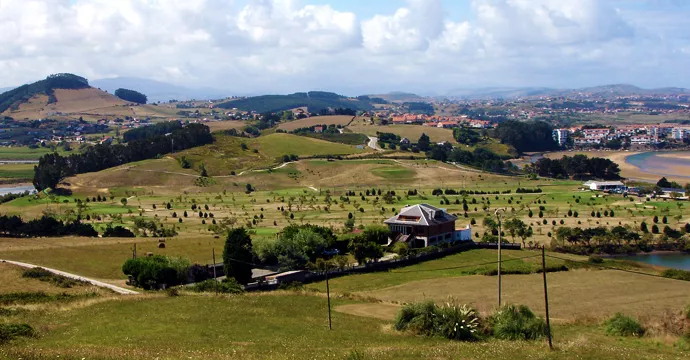 Spain golf courses - Abra del Pas Golf Course - Photo 6